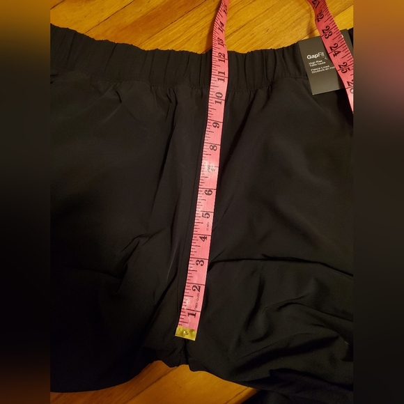 NWT GAP High Rise Fleece-lined pants. Black. Size L. 30" inseam. - Picture 9 of 11